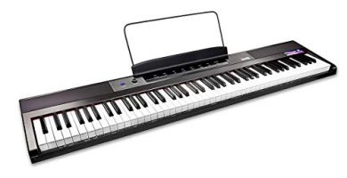 Rockjam 88 Key Digital Piano Keyboard Pianoforte con tasti semi-ponderati a grandezza naturale, alimentatore, stand musicale, adesivi per pianoforte e semplicemente lezioni di pianoforte