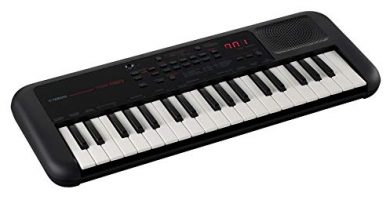 Yamaha Digital Keyboard PSS-A50 – Tastiera Digitale portatile e leggera – Con 37 tasti dinamici, connessione USB-MIDI – Effetti e suoni di qualità professionale – Nero